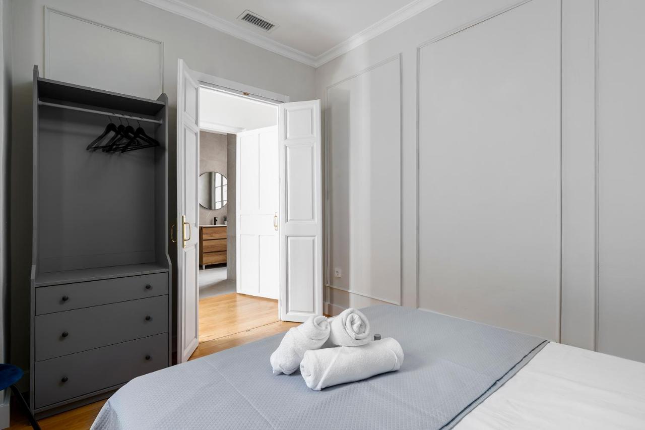 Apartamento Plaza De La Merced 4 Habitaciones Малага Екстер'єр фото